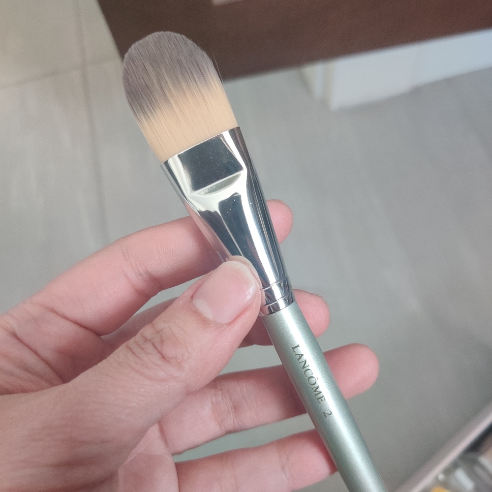 2 for $30,4for $50!!!!Lancome foundation Brush